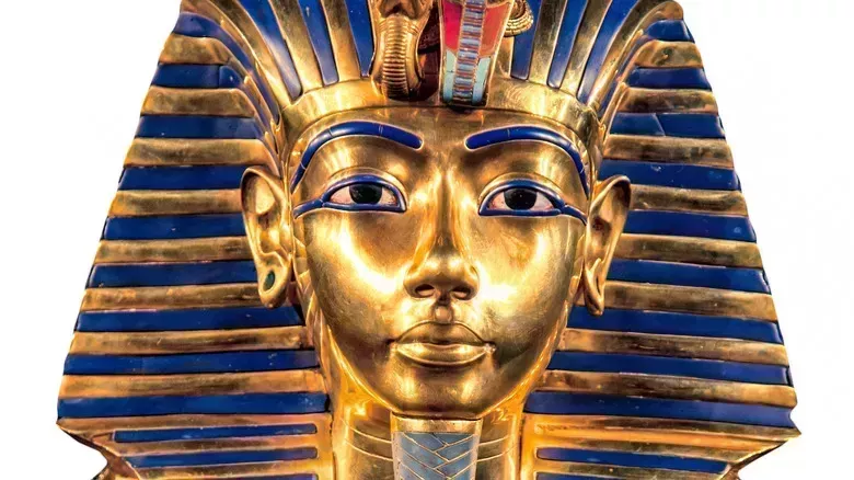 La antigua historia del delineador de ojos