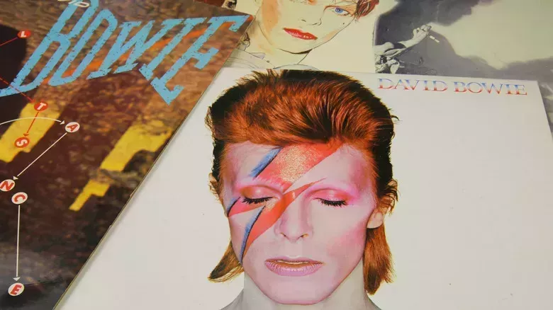 La antigua historia del delineador de ojos