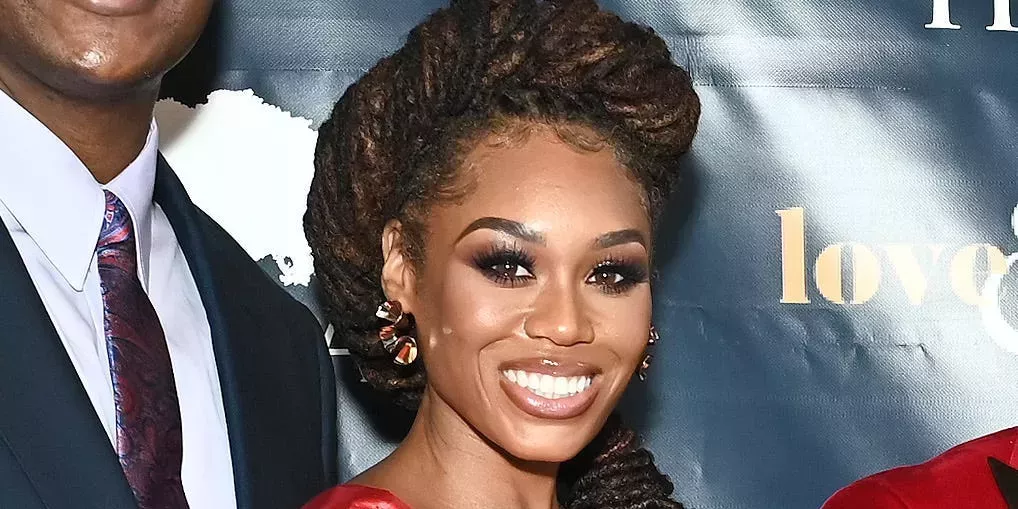 La estrella de 'Love & Marriage: DC' Monique Samuels convenció a su familia de hacerse vegana eliminando un alimento a la vez