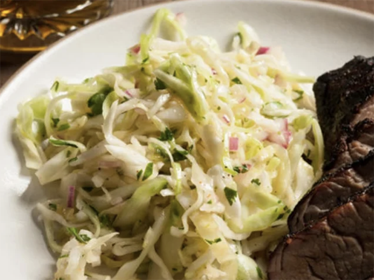 Las 15 mejores recetas de ensalada de col para tu barbacoa de verano