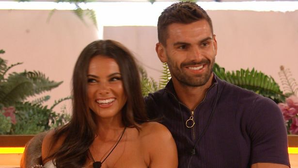 Love Island: Espera, ¿ya han roto Paige Thorne y Adam Collard?