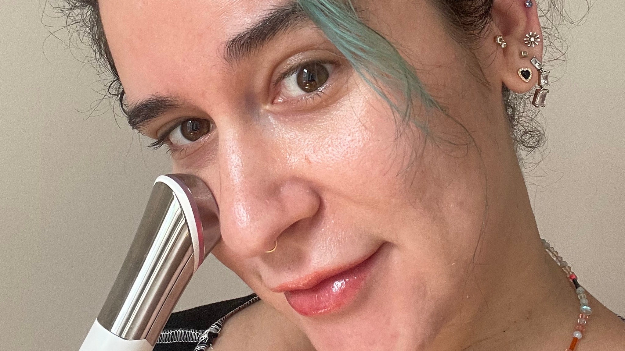 Probé este dispositivo de K-Beauty para el cuidado de la piel que te hace microagujas en la cara sin necesidad de agujas