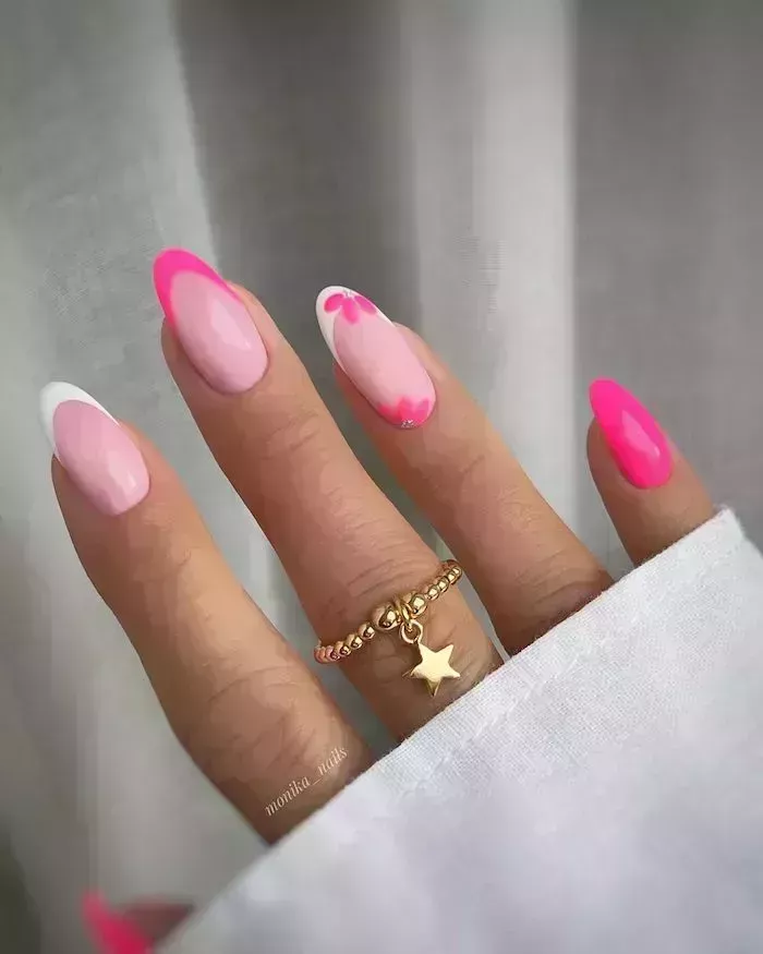 Toda la información sobre las uñas con punta francesa que necesitas para tu próxima manicura