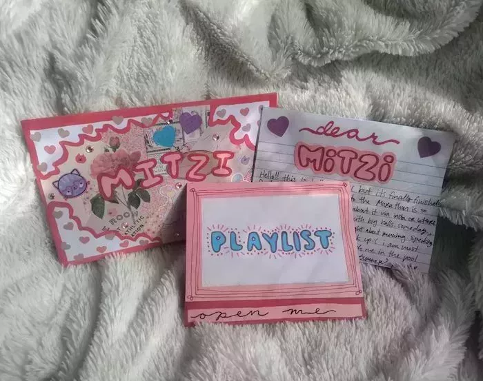 Aquí tienes cómo hacer bonitas cartas escritas a mano para tus mejores amigas