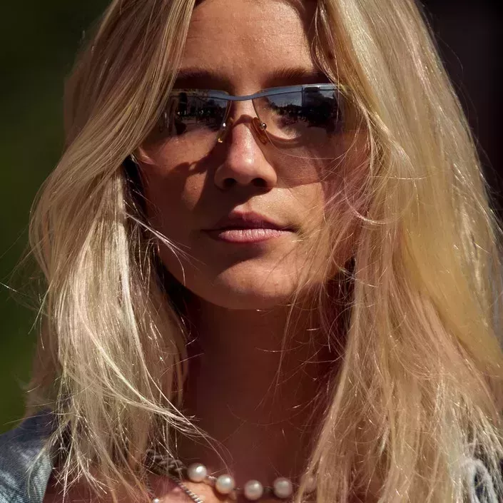 u shaped haircut trend