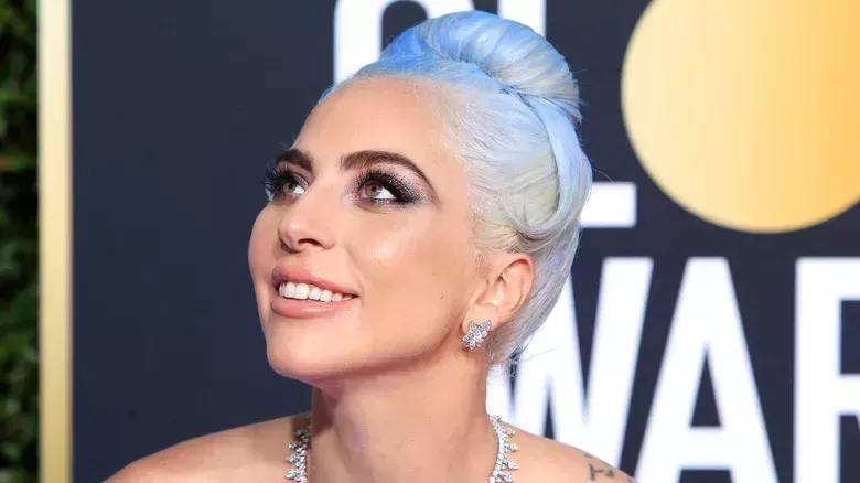 Cómo Lady Gaga mantiene su piel impecable