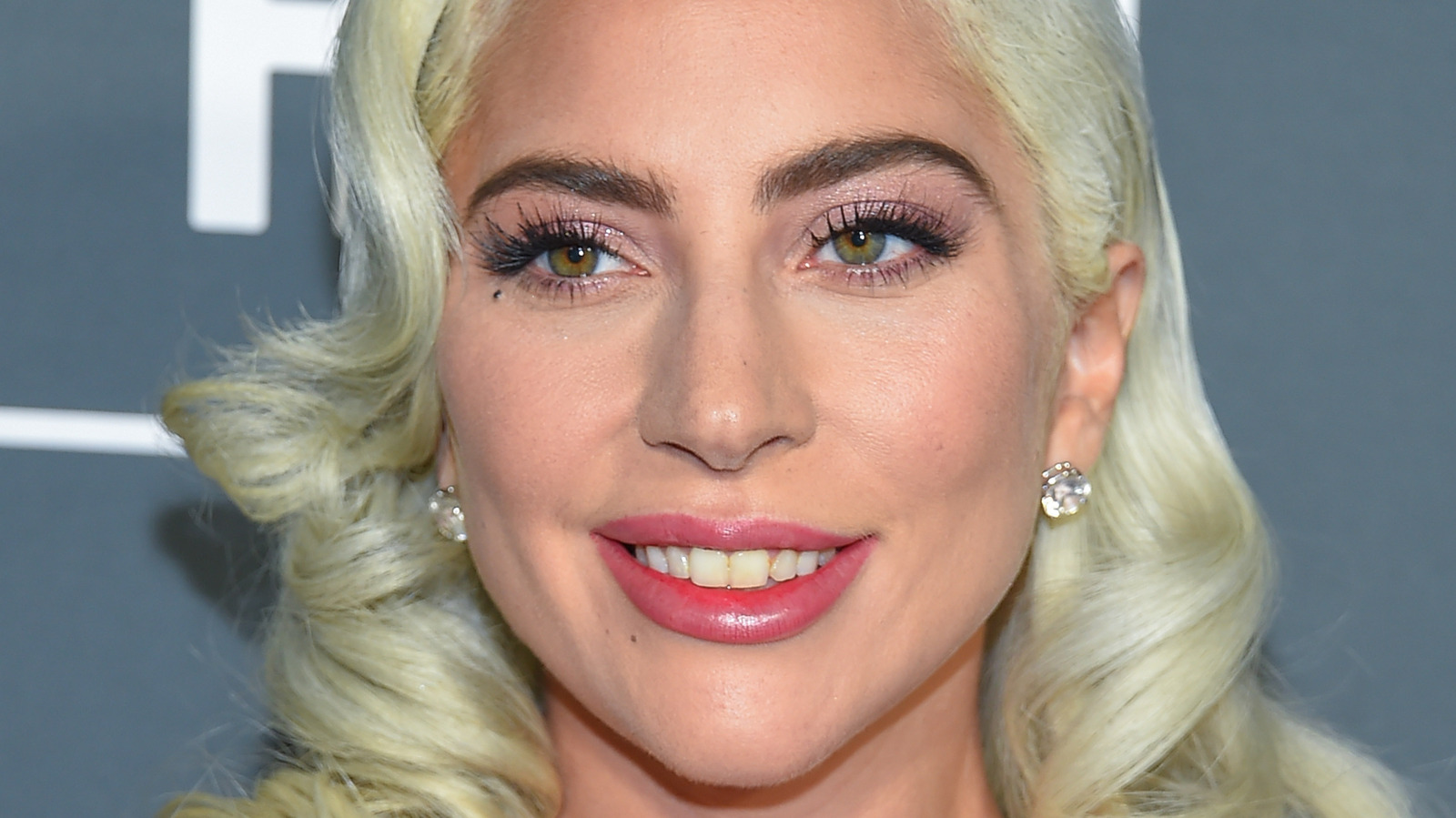 Cómo Lady Gaga mantiene su piel impecable