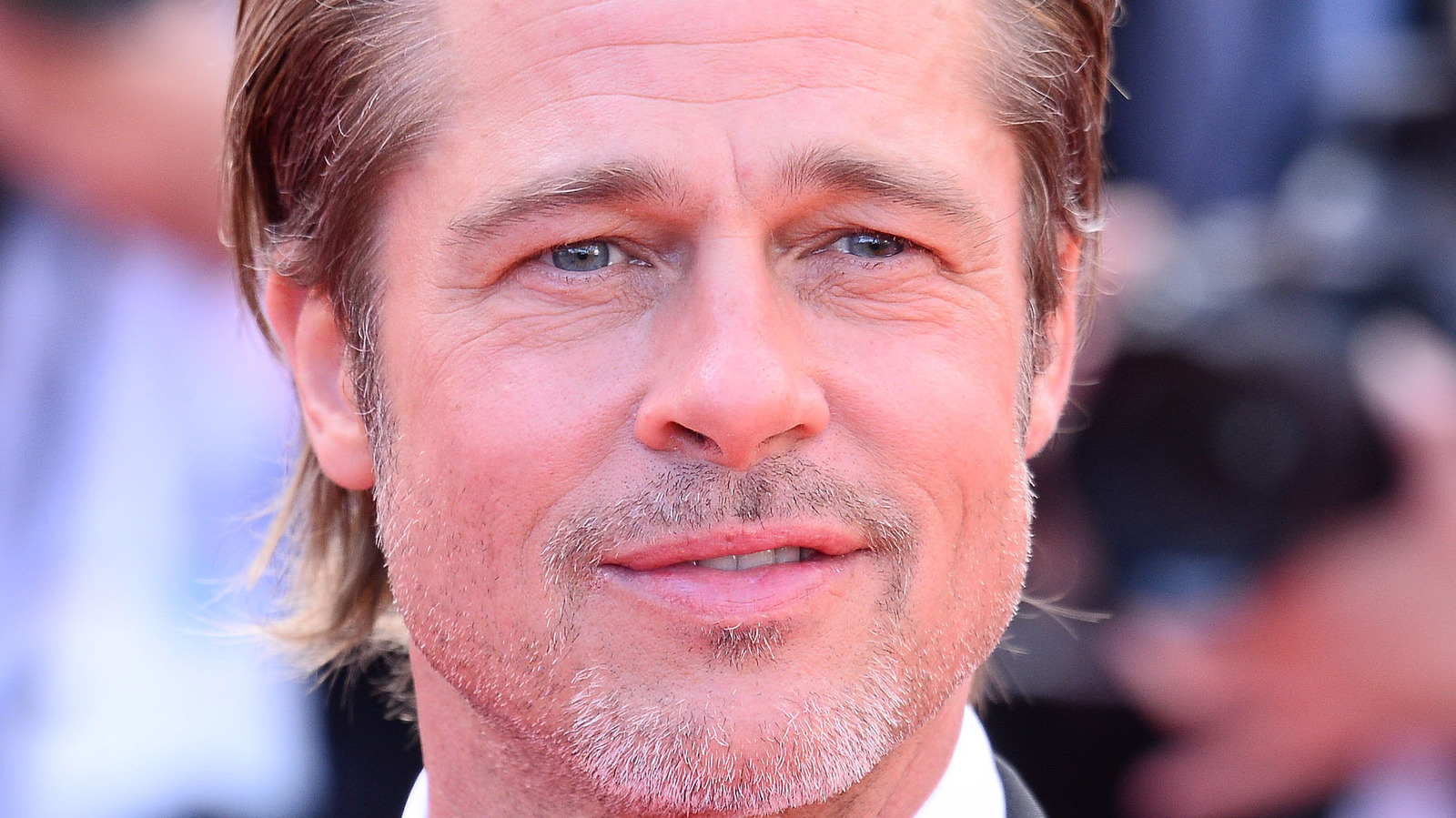 Lo que hay que saber sobre la línea de cuidado de la piel de Brad Pitt, sin género e inspirada en el vino