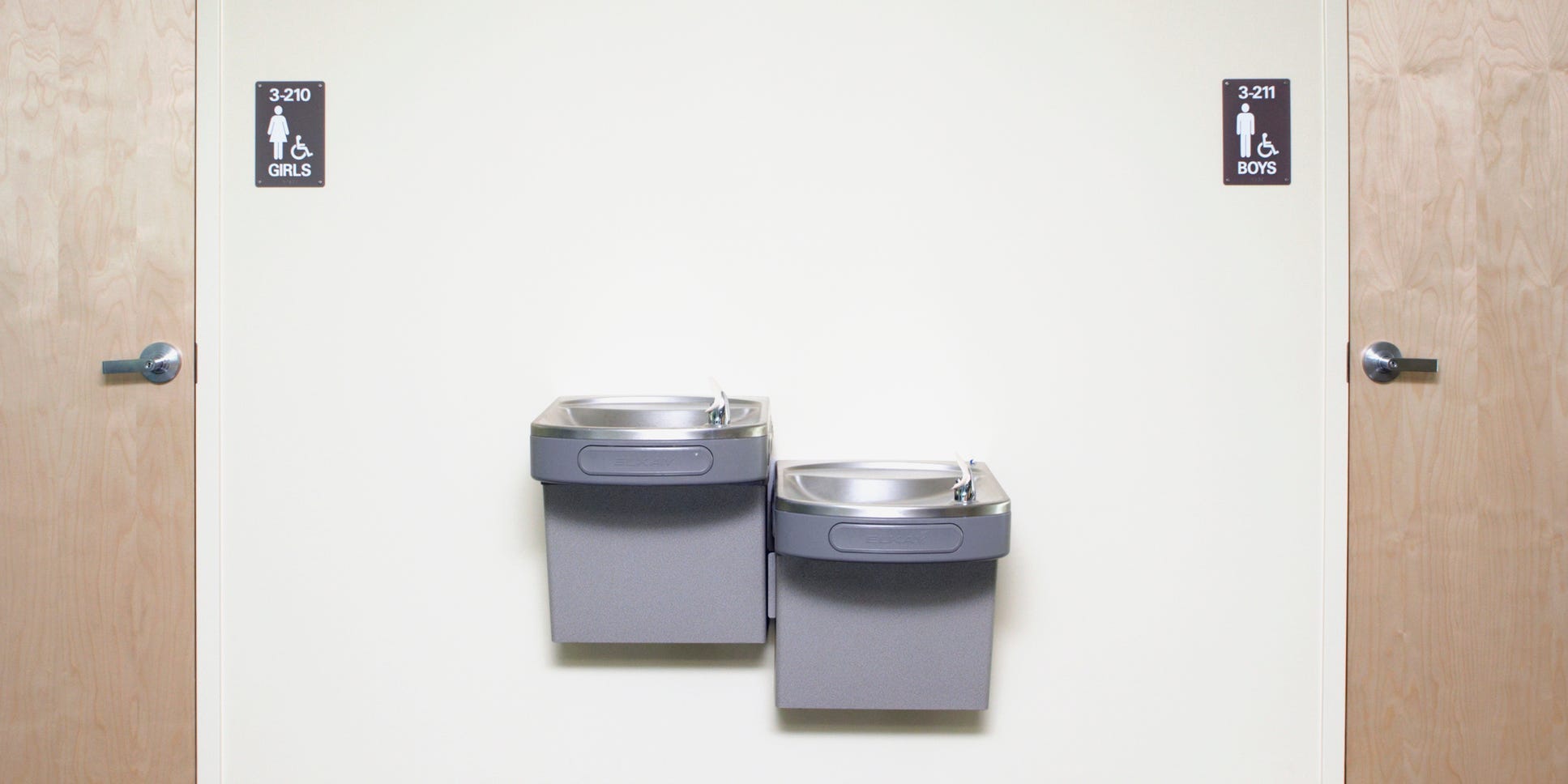 Los profesores de mis hijos limitan los descansos para ir al baño.