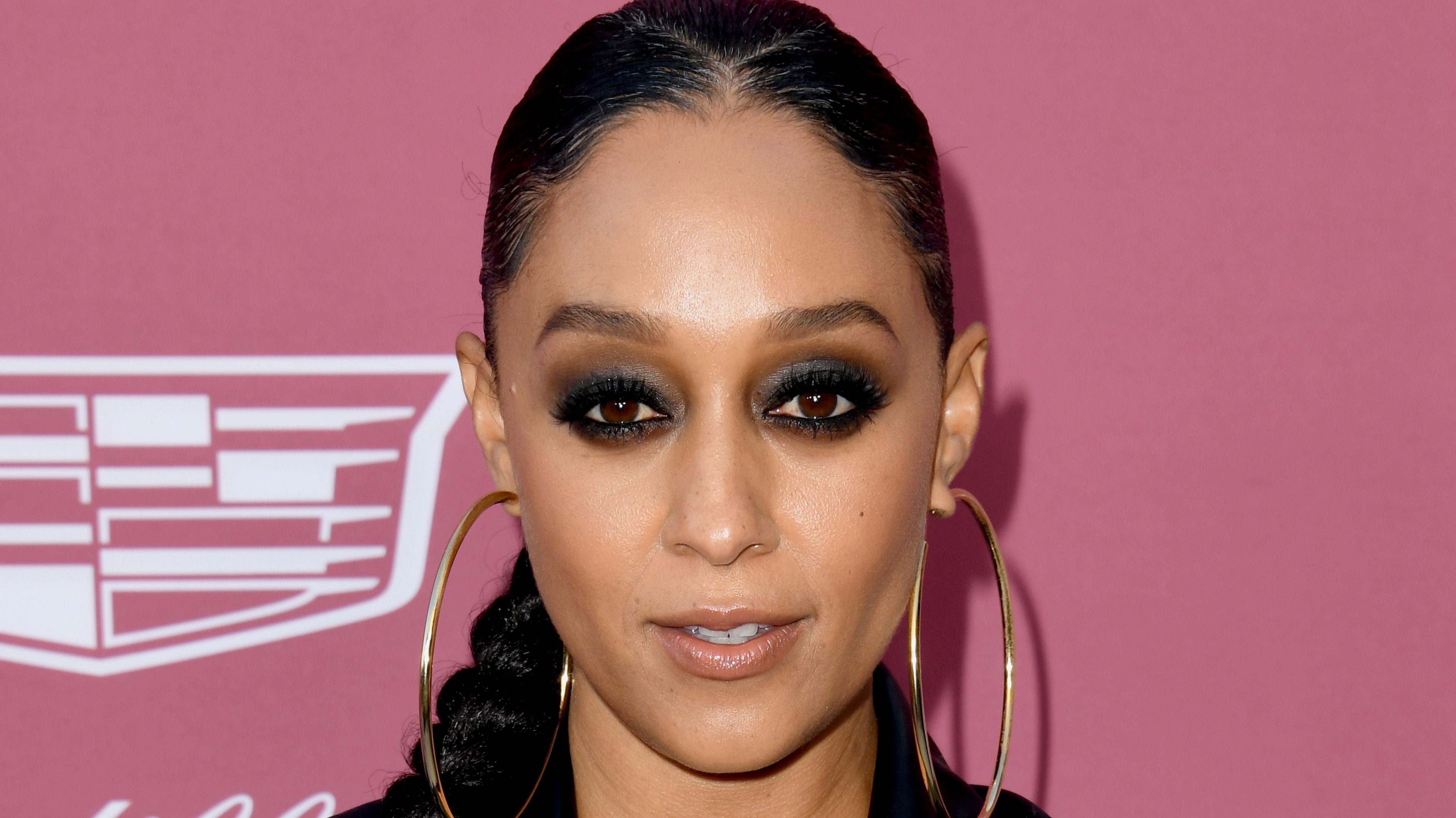 Para Tia Mowry, las canas son un regalo