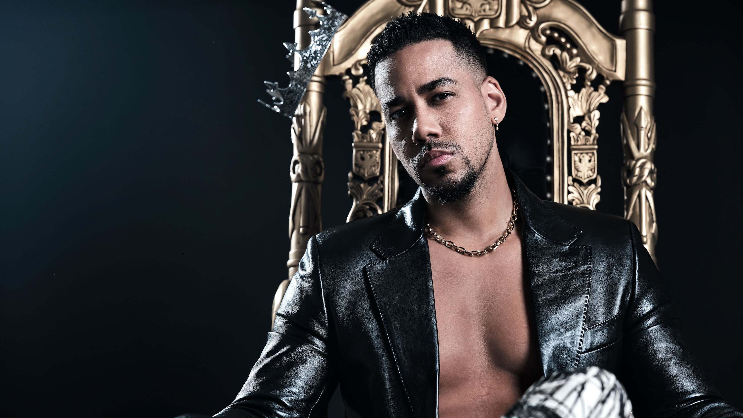 Romeo Santos se hace un tratamiento facial al menos una vez al mes