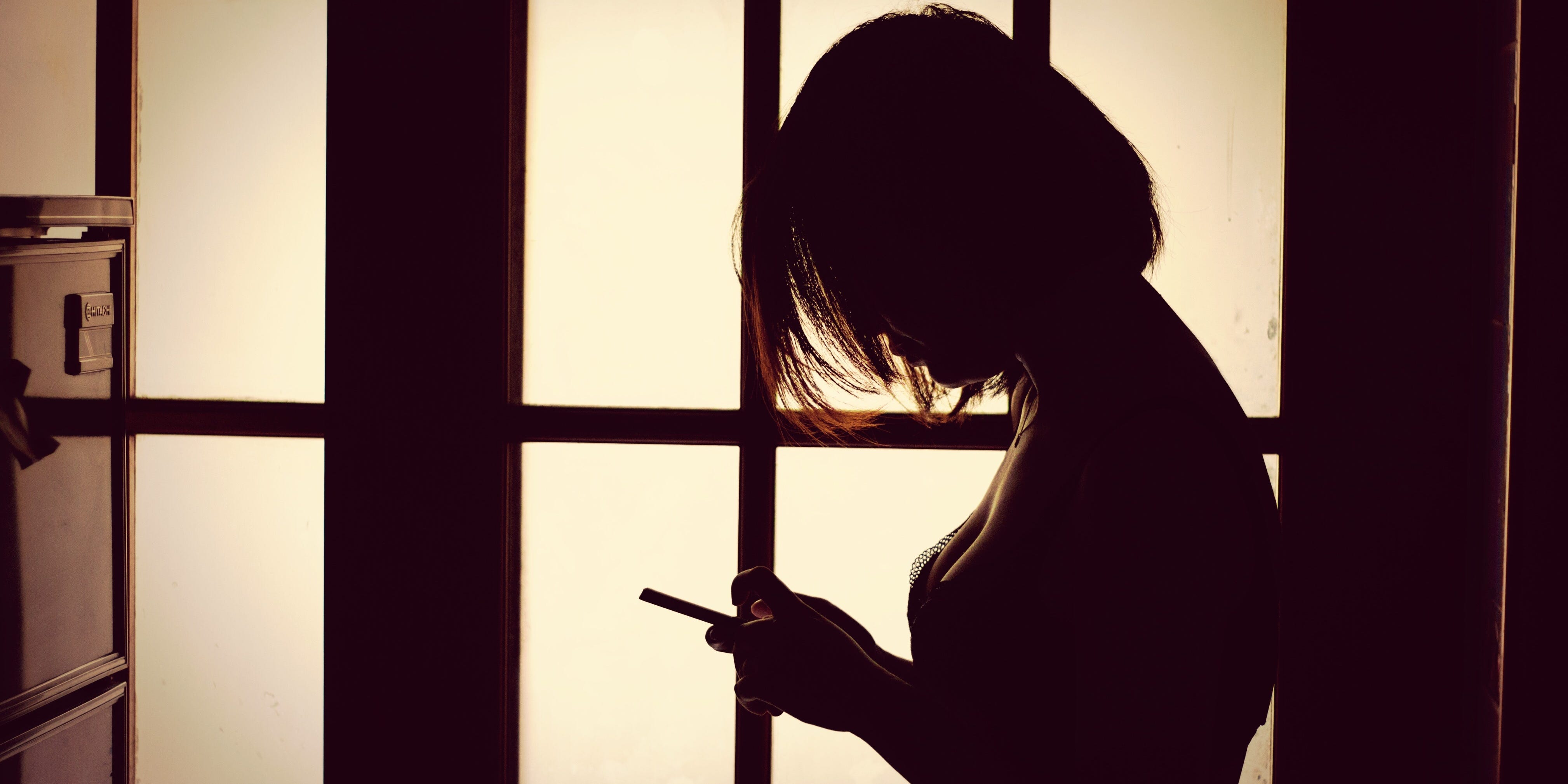 Sí, el ghosting es una falta de respeto y una forma inmadura de tratar a alguien.