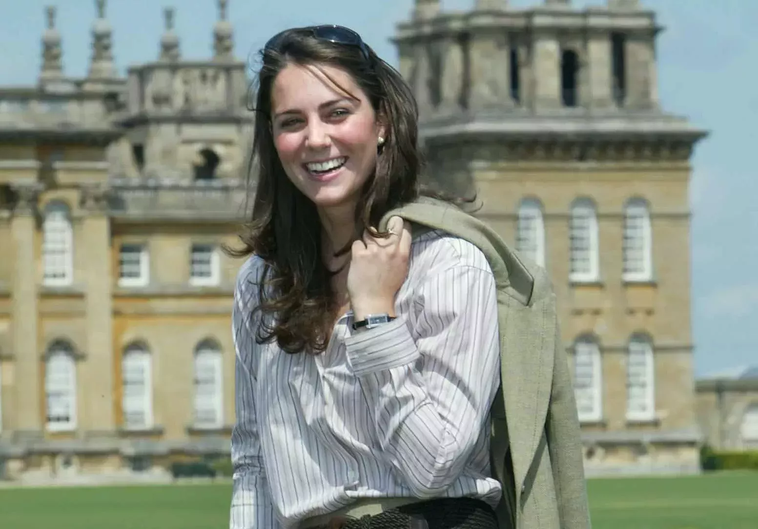 The Crown ha elegido a una joven Kate Middleton para la última temporada