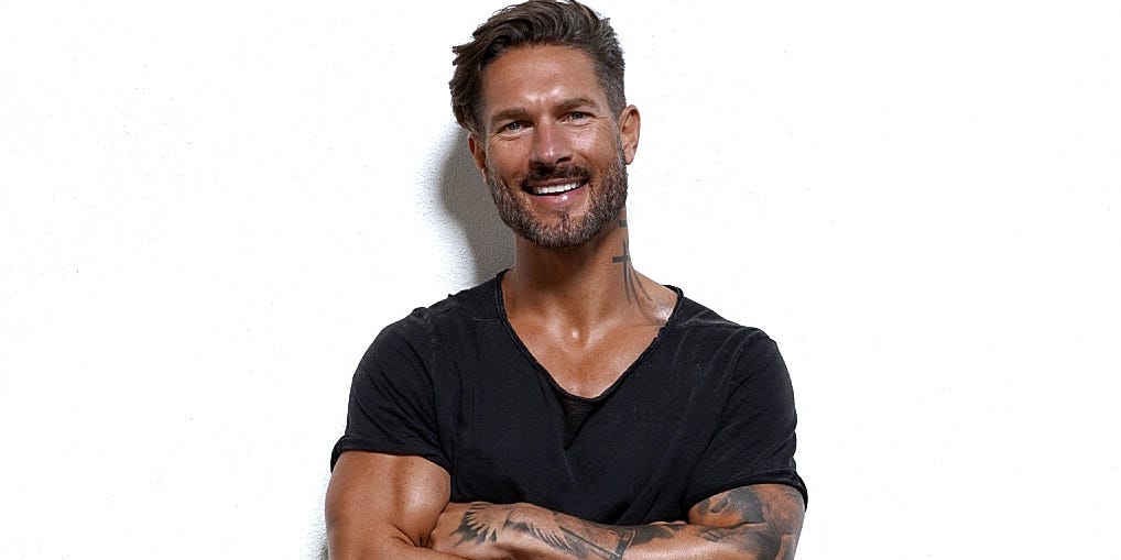 Un modelo masculino dijo que la terapia de testosterona le ayudó a ganar músculo y a recuperar energía, pero que desearía haber esperado más tiempo para probarla