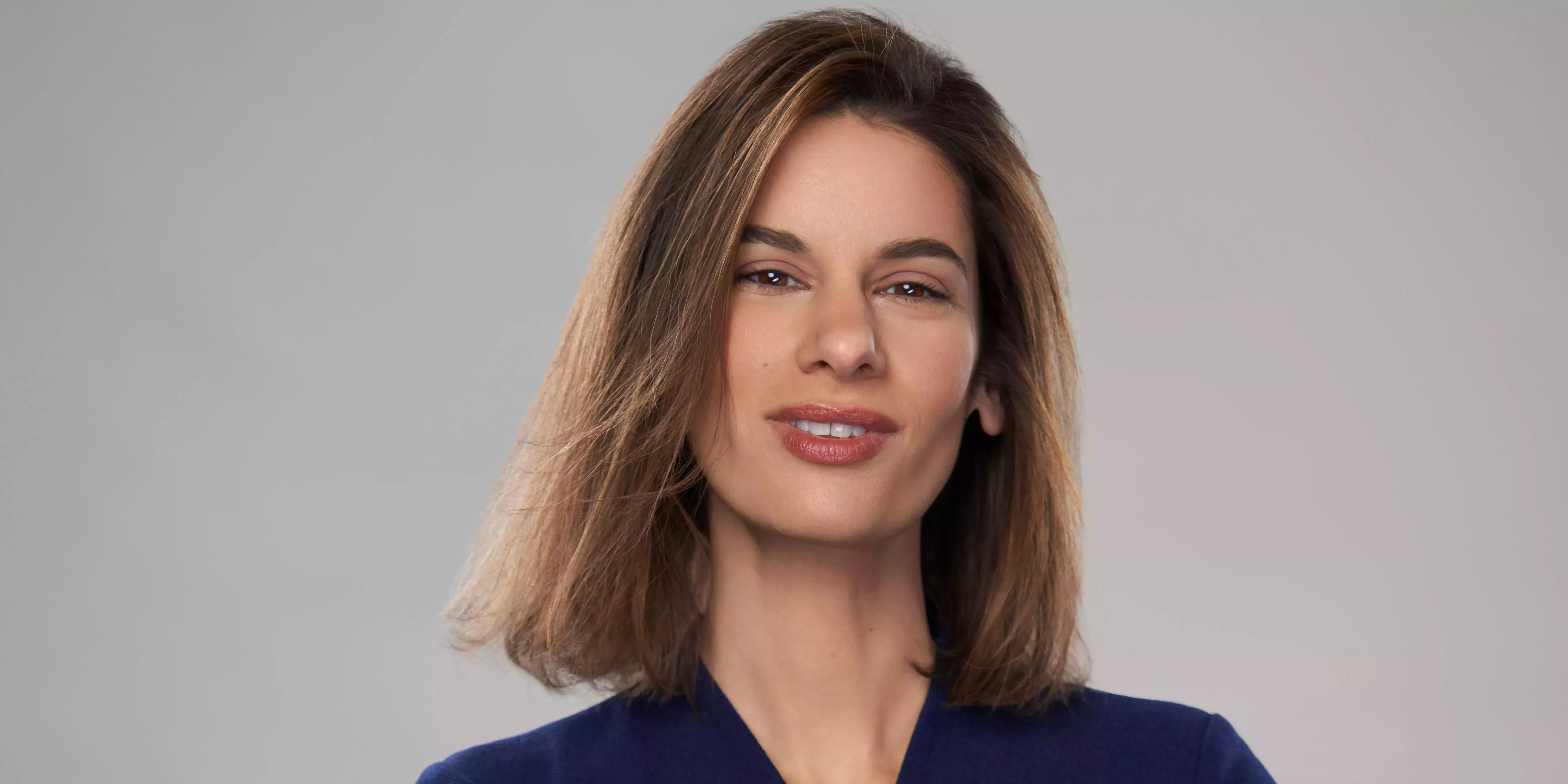 3 formas turbias en que las marcas de bienestar engañan a las mujeres para que compren productos caros e inútiles, según el nuevo libro 'The Gospel of Wellness'