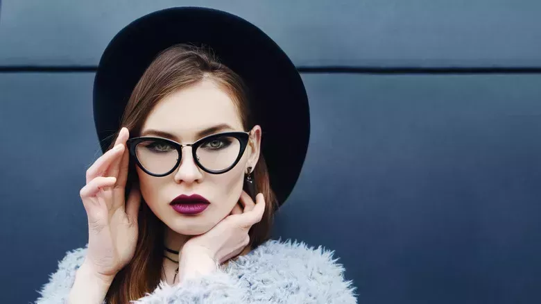 Cómo llevar pestañas postizas con gafas - La lista