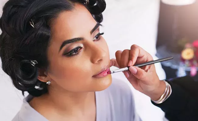 Navratri 2022: 5 looks de maquillaje fáciles de probar para las noches de baile Garba