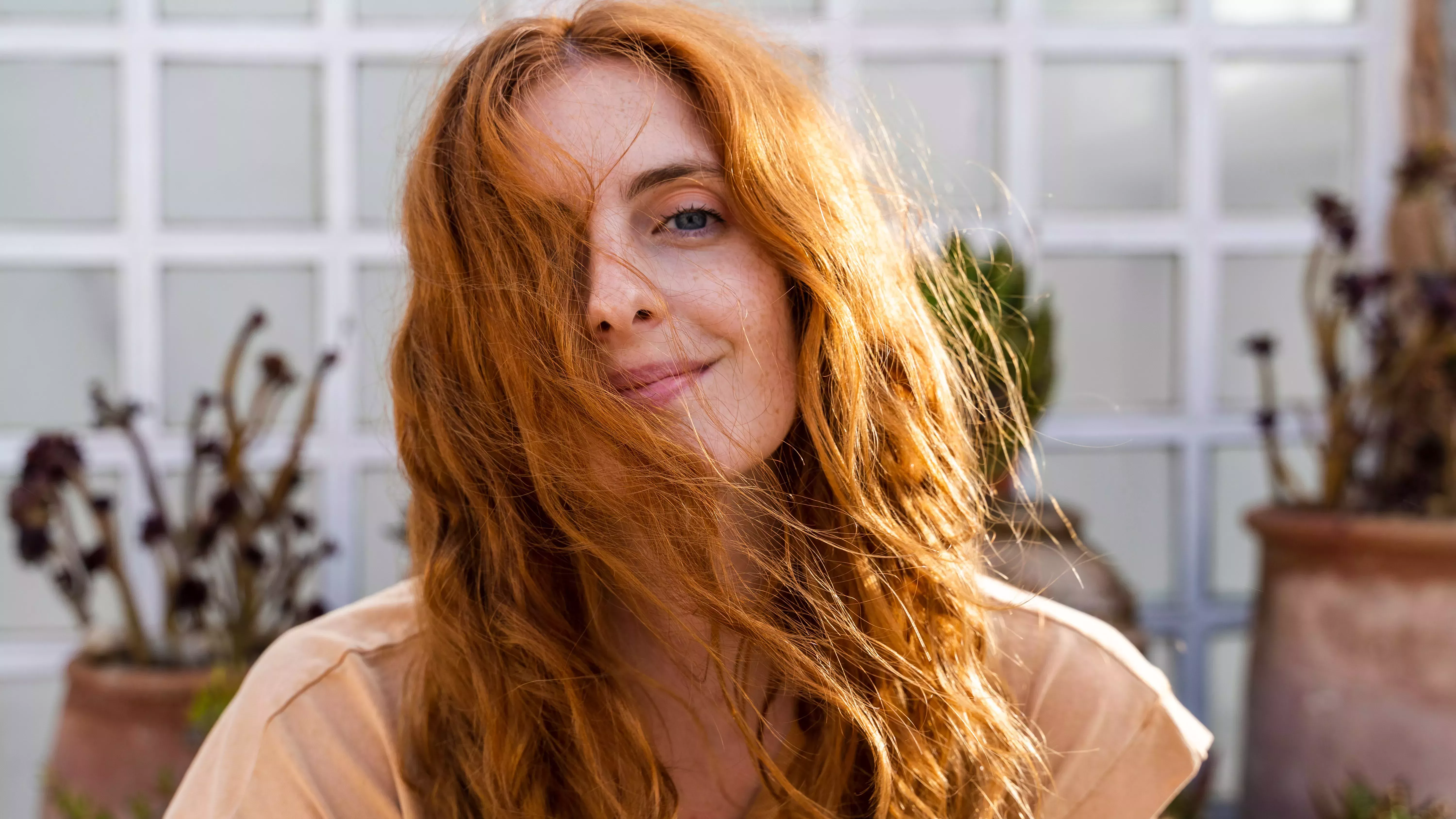 Un brillo de pelo de 15 dólares se está volviendo TikTok-Viral por los milagros que hace en las pelirrojas naturales