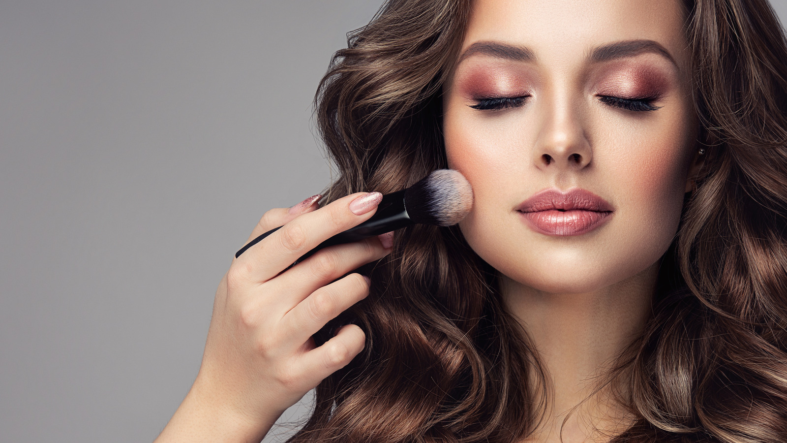 Cómo crear el look de maquillaje perfecto para la cámara