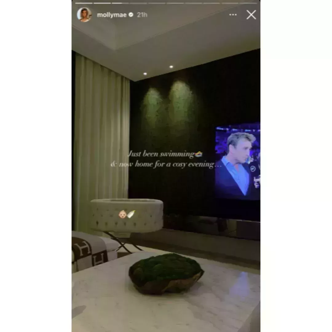 El moisés de Molly-Mae Hague, de 1.500 libras, es tan lujoso como cabría esperar