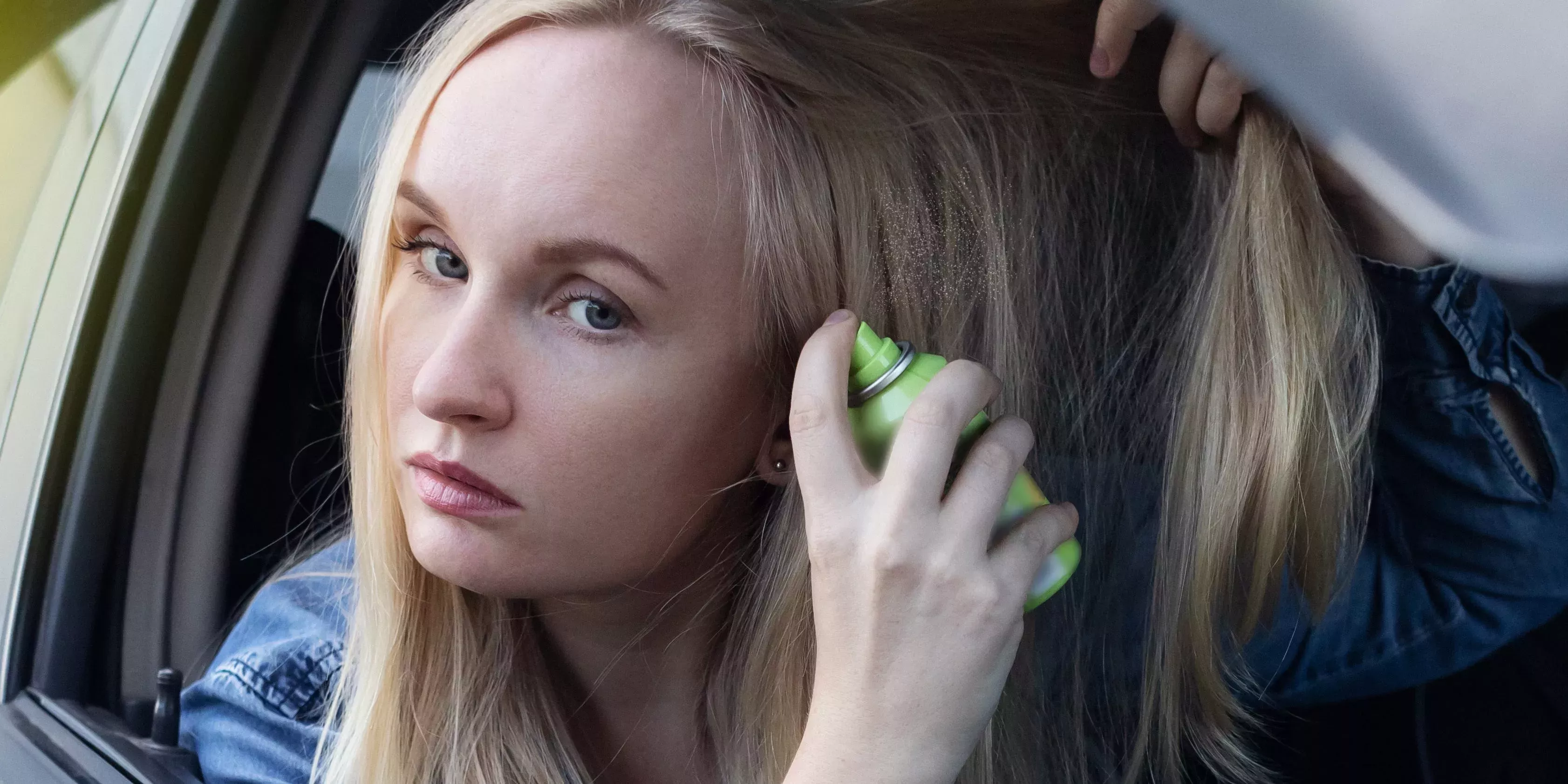 Los champús secos más populares contienen niveles elevados de una sustancia química relacionada con el cáncer, según un informe