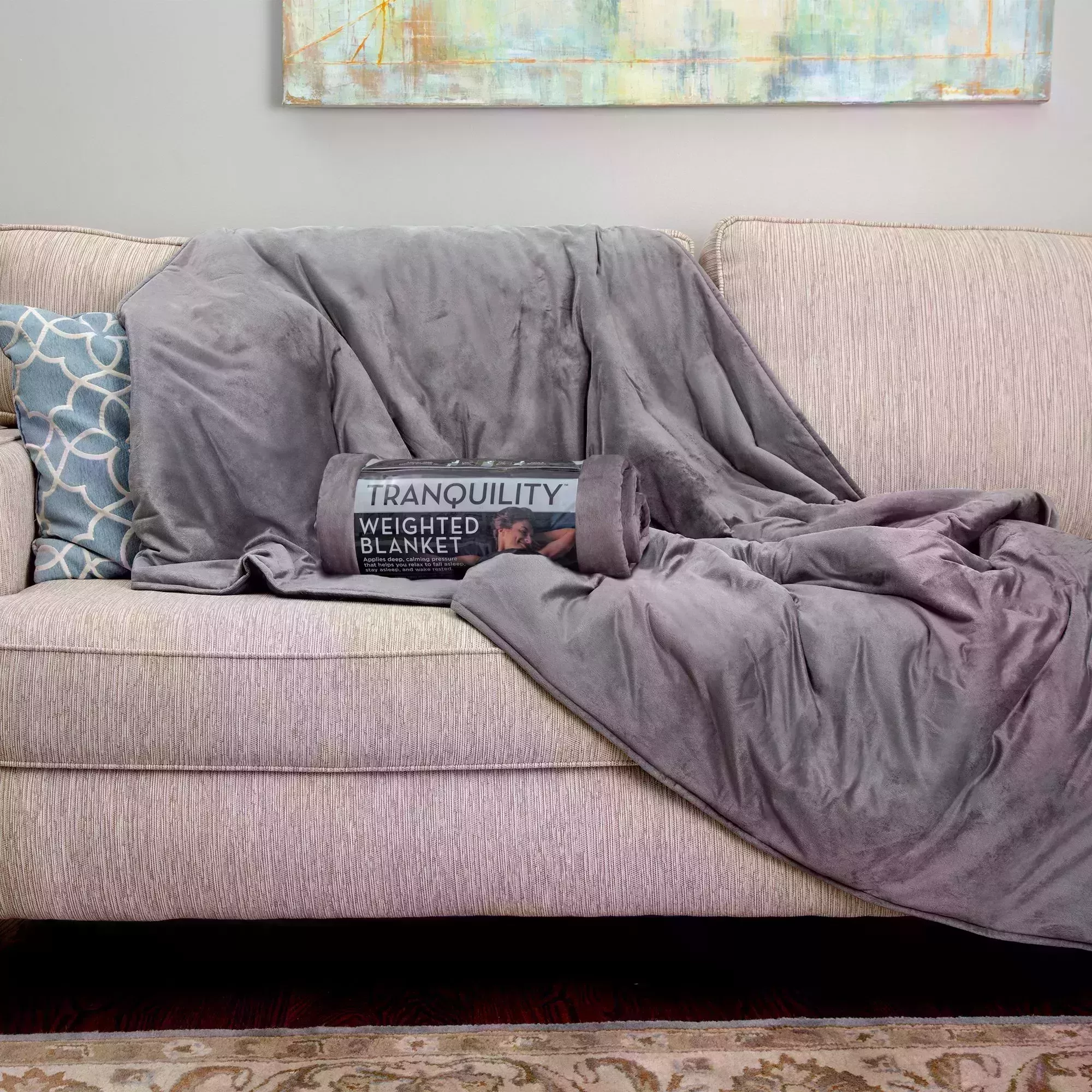 El mejor regalo de Navidad para tu mejor amiga soltera es la almohada "Novio" de 35 dólares de Amazon 