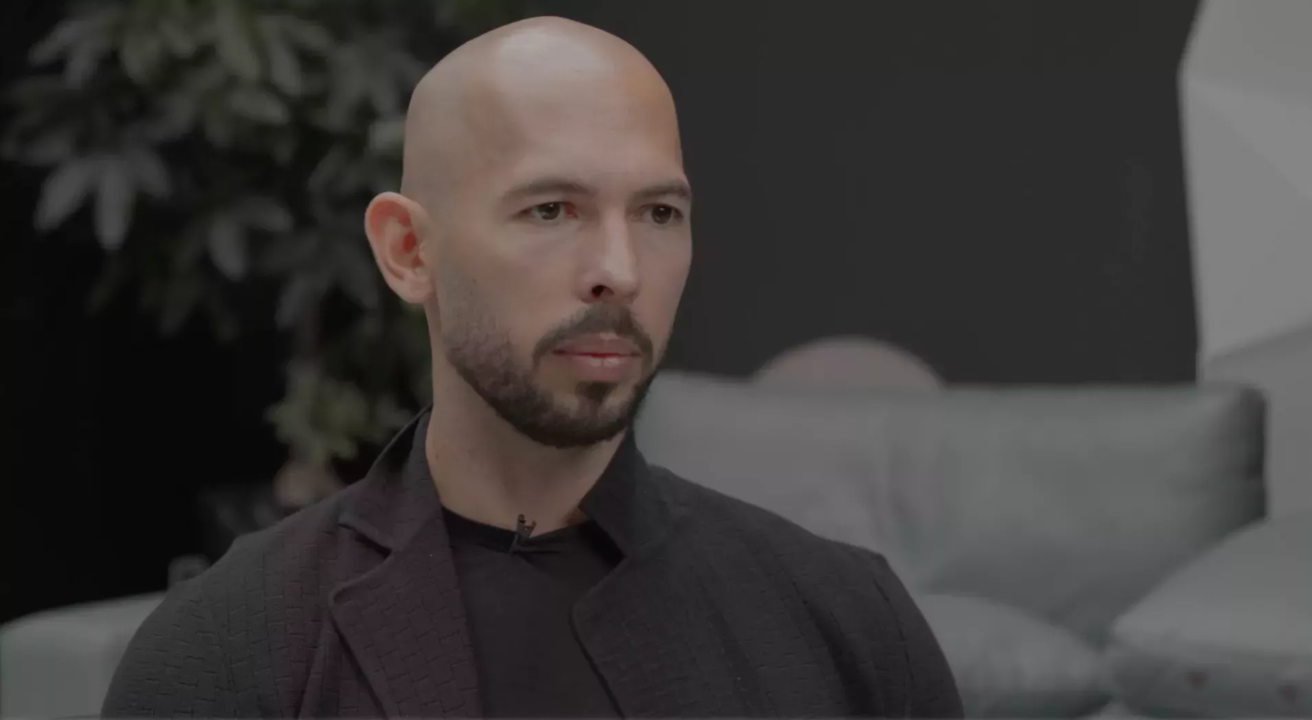 Las autoridades rumanas detienen a Andrew Tate por presunta trata de seres humanos