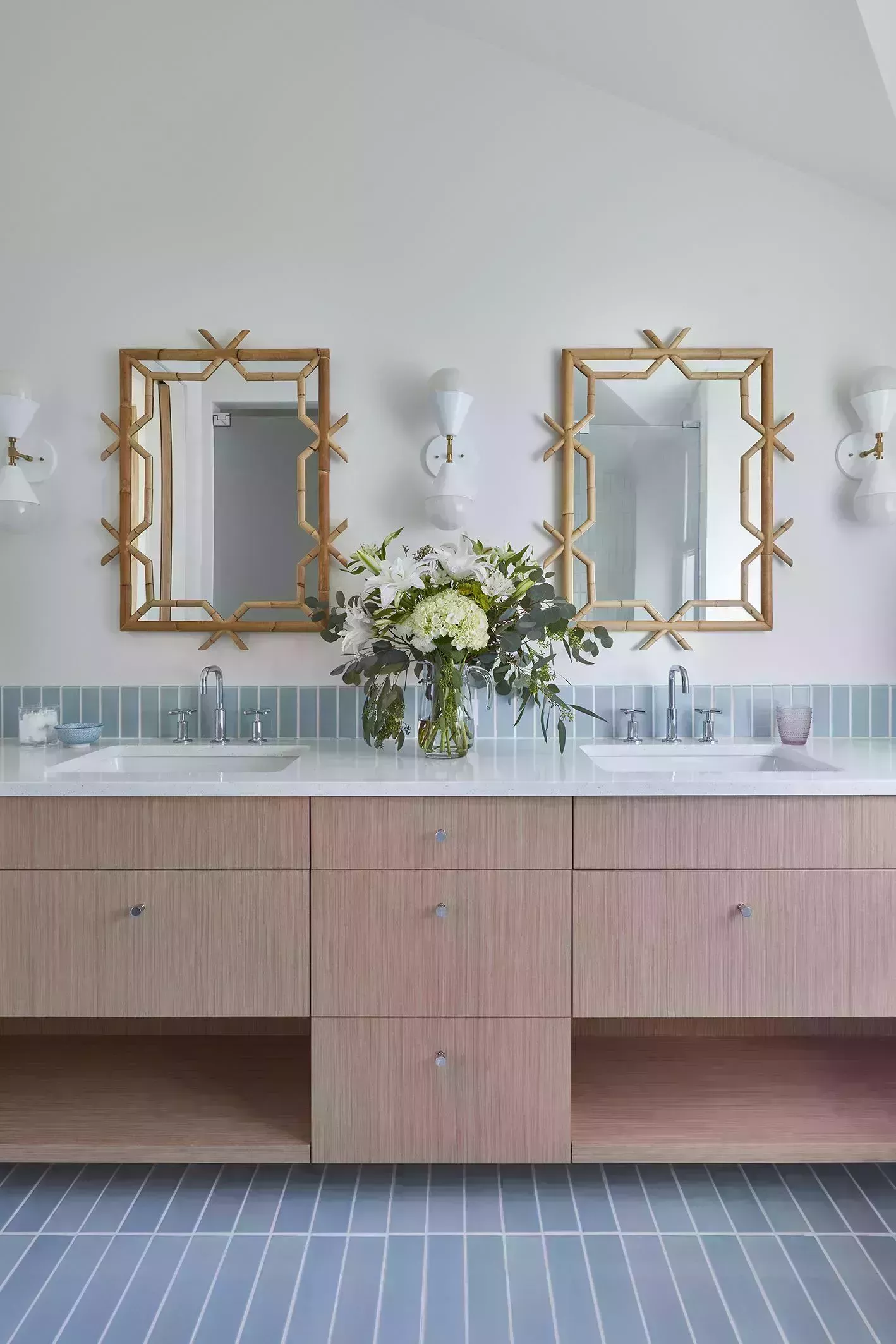 Cómo modernizar el diseño de su cuarto de baño