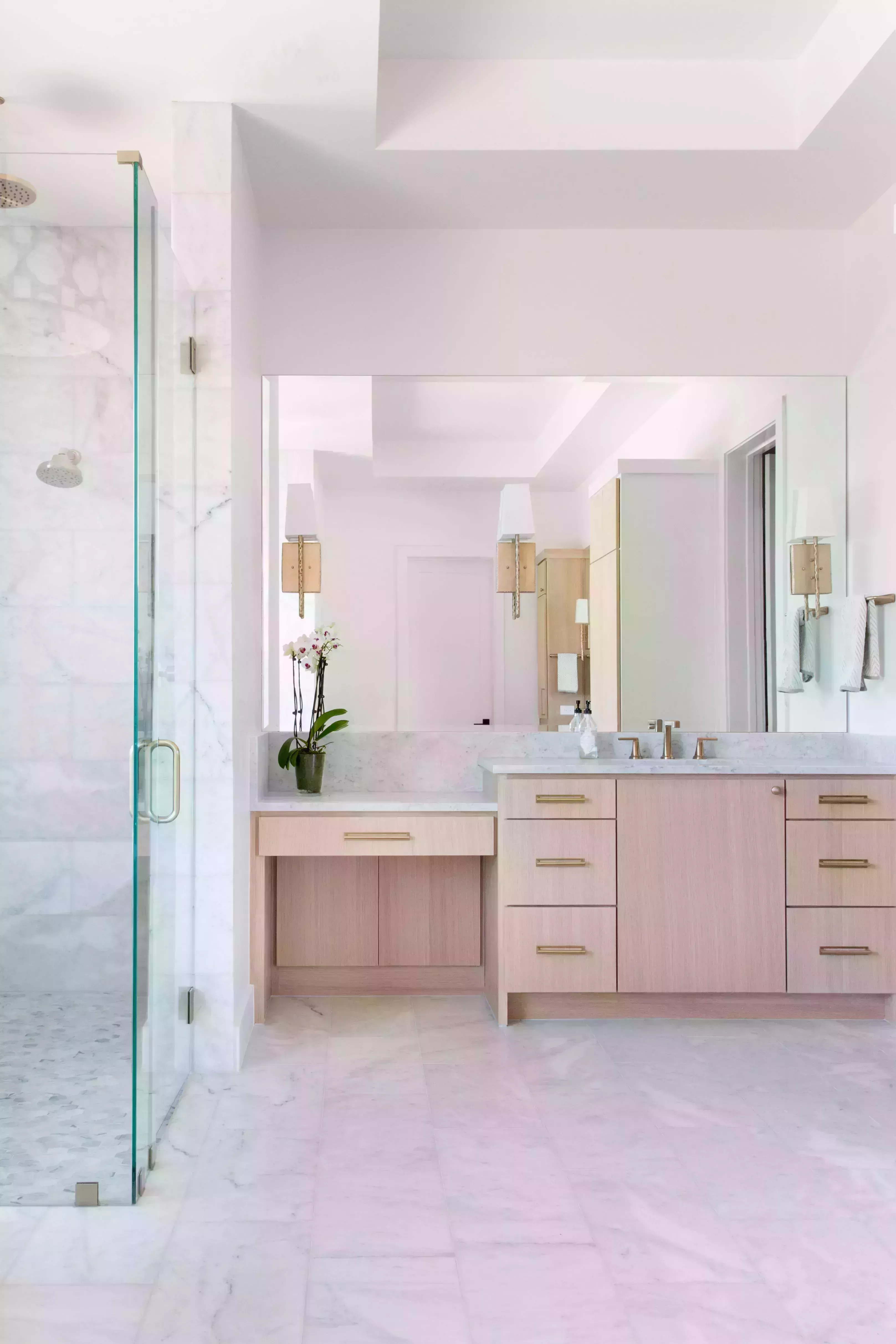 Cómo modernizar el diseño de su cuarto de baño