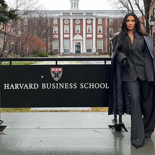 Kim Kardashian da un discurso en la Escuela de Negocios de Harvard