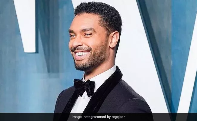 La ciencia dice que Rege-Jean Page es el hombre más guapo del mundo, pero ya lo sabíamos