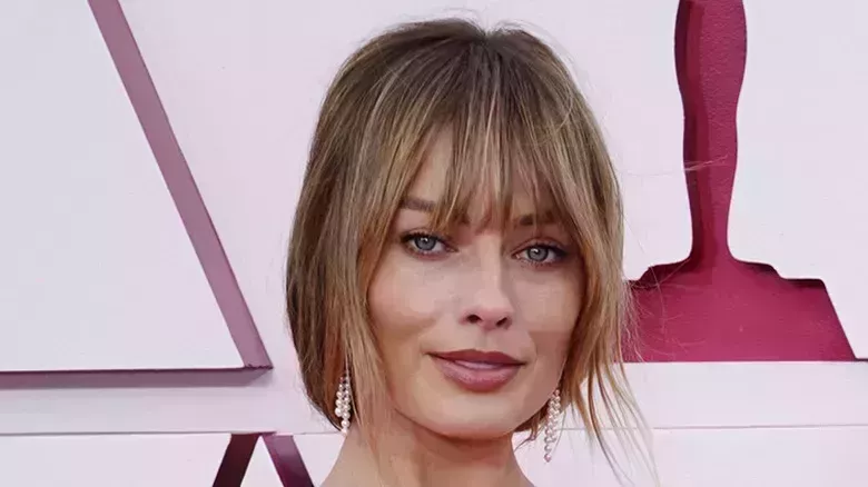 Lo que hay que saber sobre el peinado de moda con flequillo de cuello de botella - La lista