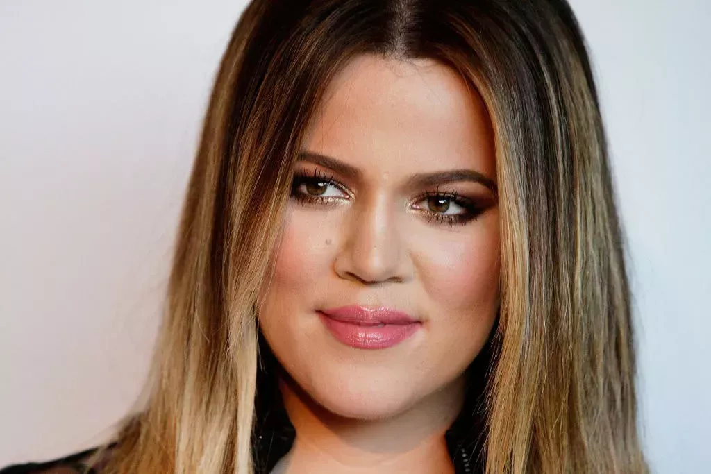 Un viejo clip de Khloe Kardashian siendo avergonzada por gorda en KUWTK ha resurgido y revuelve el estómago