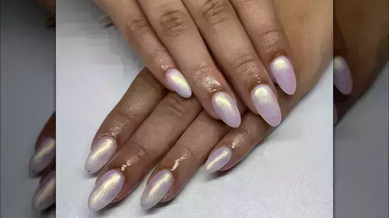 35 diseños de uñas en polvo de inmersión e ideas para su próxima manicura