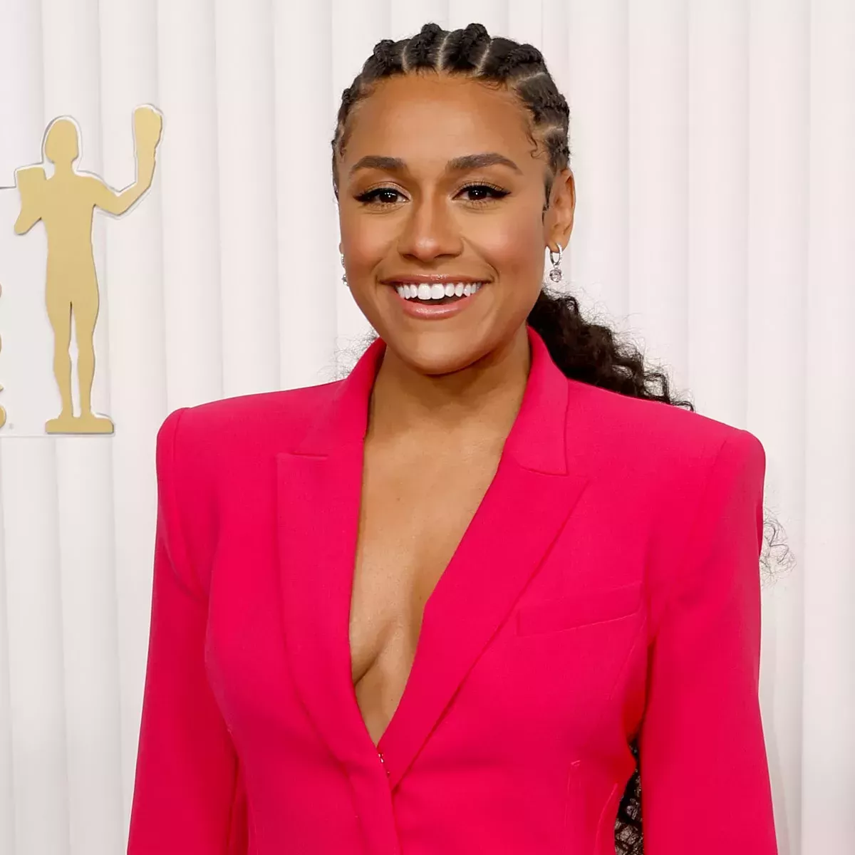 Ariana DeBose burla de su rap viral en los SAG Awards 2023
