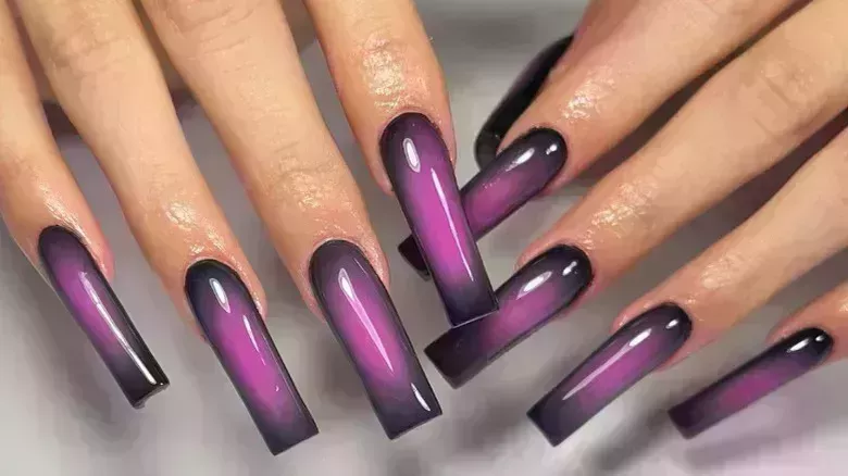 Las uñas pintadas con aerógrafo son el look retro con posibilidades ilimitadas