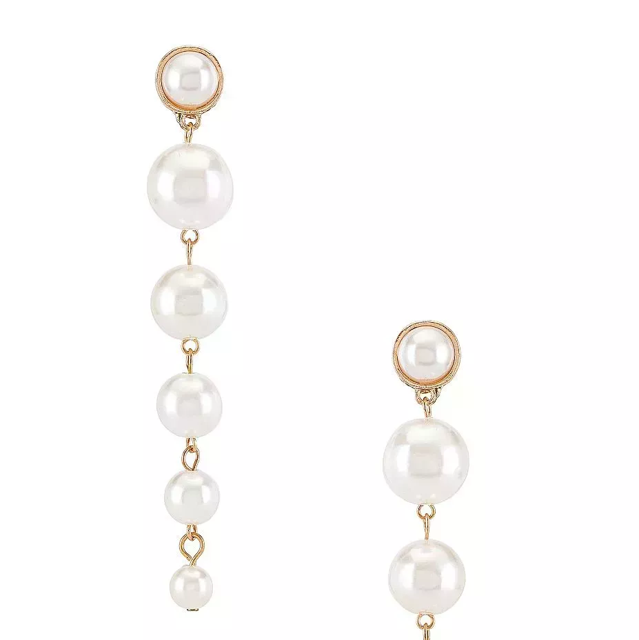 Los clásicos pendientes de aro estarán de moda este año, ¿por qué?