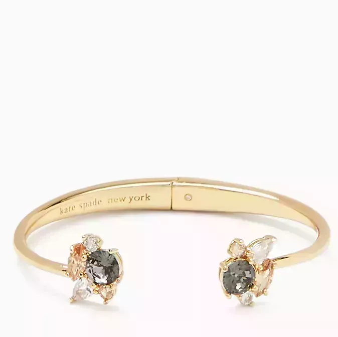 Los clásicos pendientes de aro estarán de moda este año, ¿por qué?