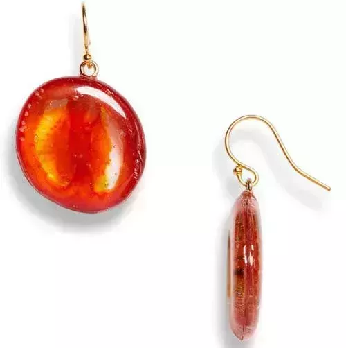 Los clásicos pendientes de aro estarán de moda este año, ¿por qué?