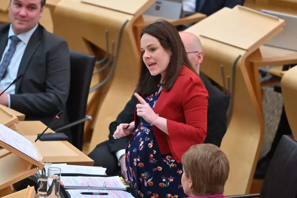 Noticia de última hora: Las mujeres no son menos ambiciosas por haber tenido un bebé