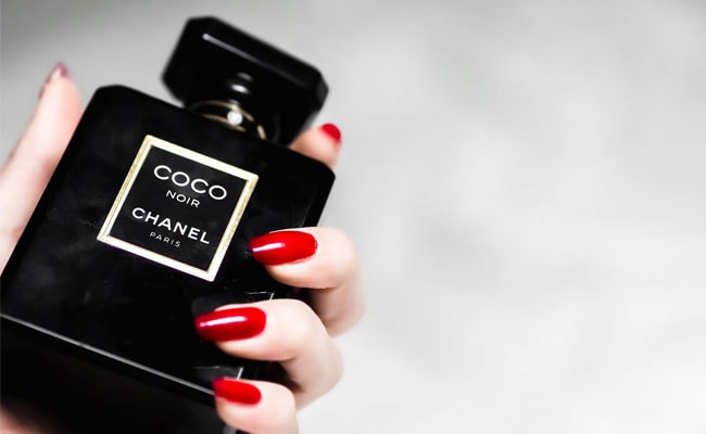 Los 10 mejores perfumes de lujo para regalar a tu cita especial