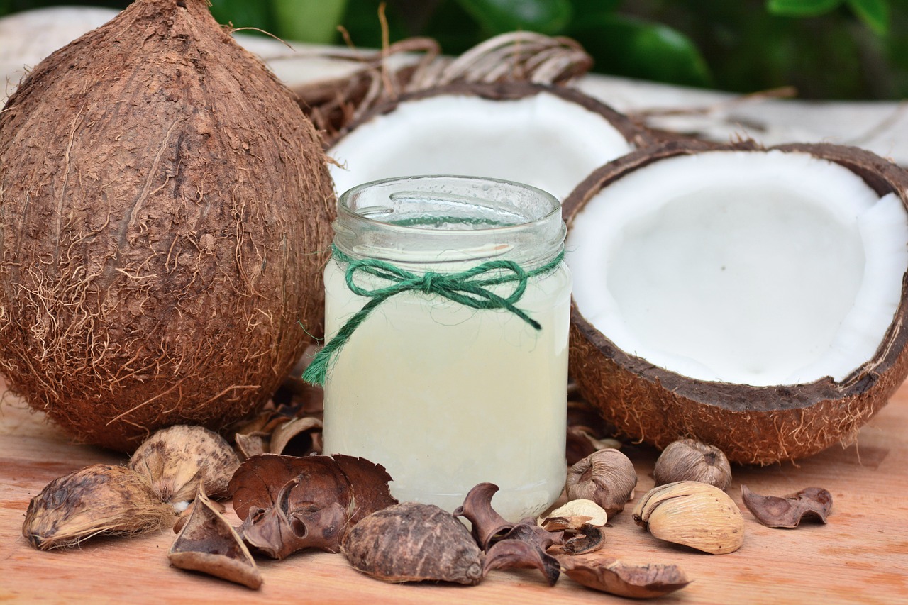 ¿Cómo se usa el aceite de coco en el cabello?