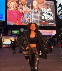 Looks inspirados en las series de los 70 y los 90