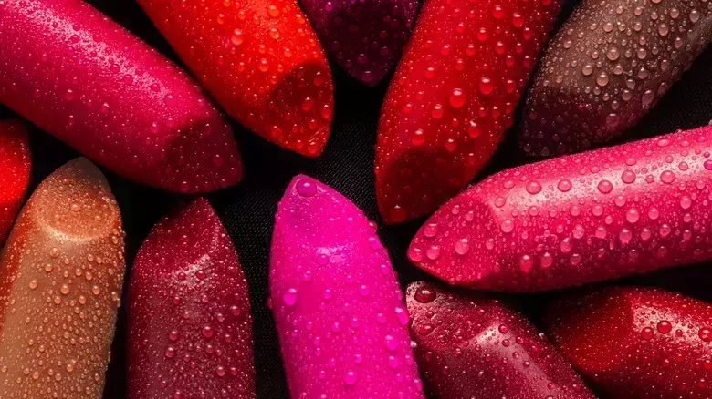 Frío, cálido o neutro: Cómo saber qué tono de pintalabios rojo es el adecuado para ti