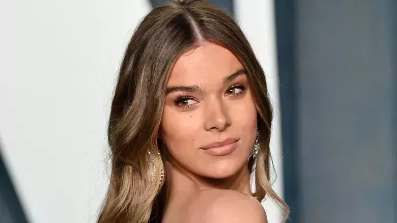 Morena a la luz de las velas: El tinte luminoso que te dará una calidez dinámica