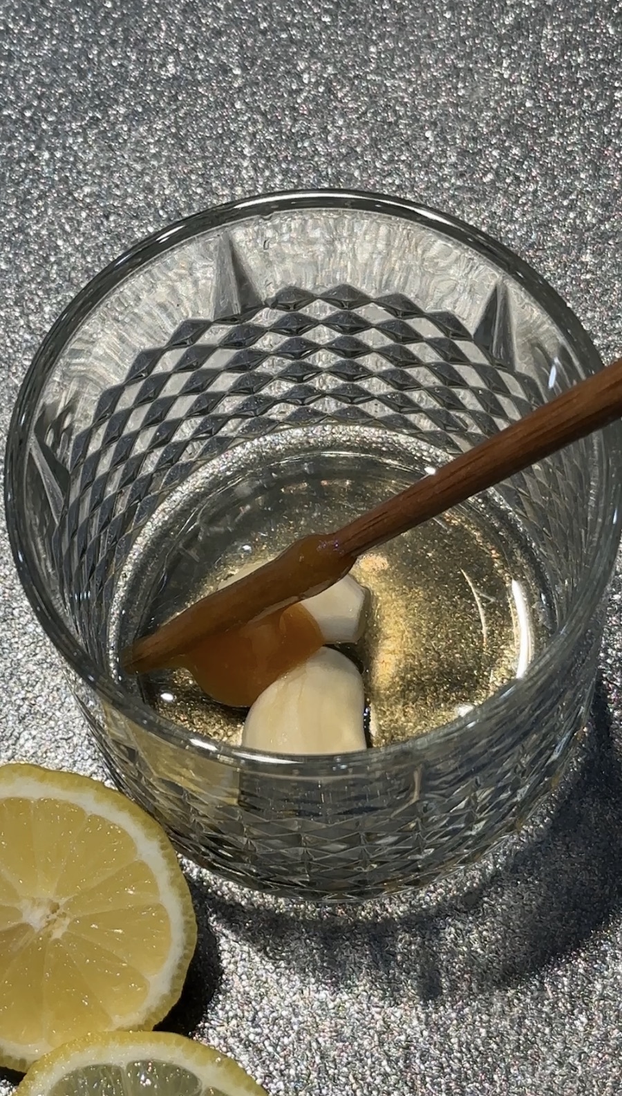 Este elixir de ajo crudo de la MTC puede ayudarte a ser arrebatado