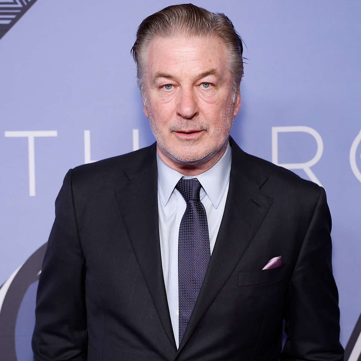 Se retiran los cargos penales contra Alec Baldwin en el caso del tiroteo de Rust