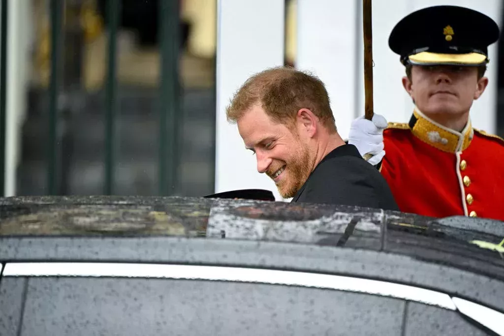 El príncipe Harry ya ha sido visto saliendo de Londres