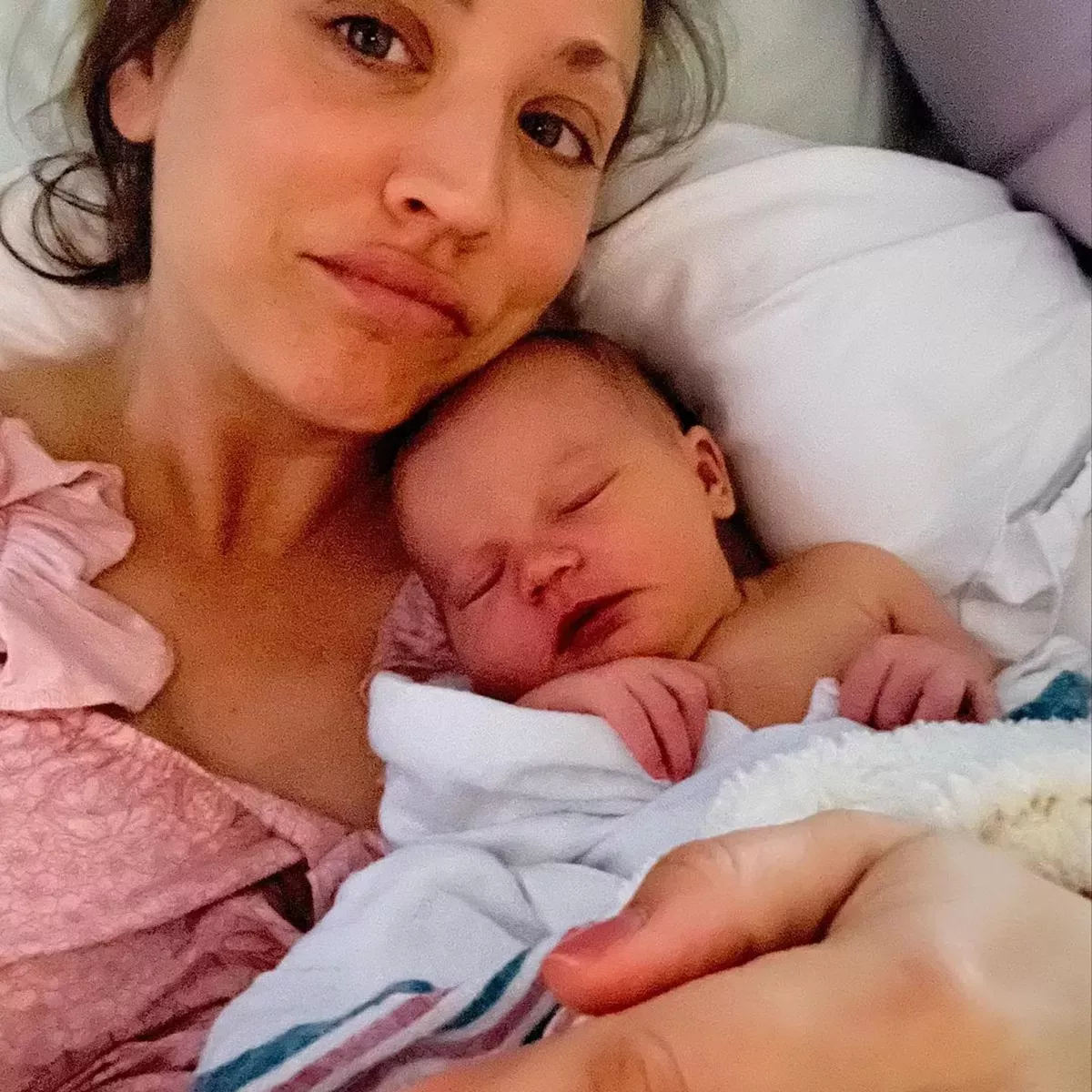 Mira cómo celebran Kaley Cuoco, Keke Palmer y más famosas el Día de la Madre 2023