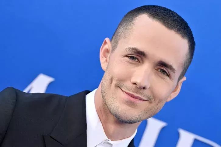 ¿Quién es Jonah Hauer-King, el príncipe Eric en La Sirenita?